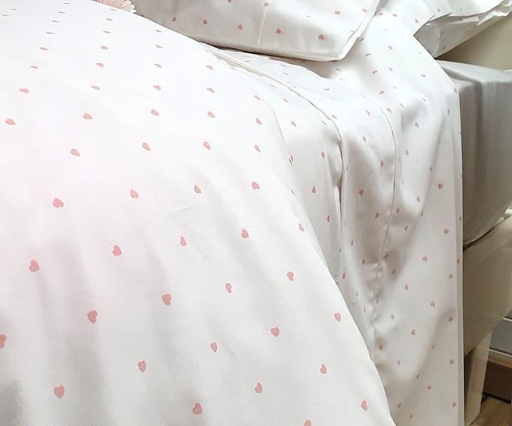 WHITE with Pink Sweethearts Organic Cotton Poplin Bedding - Nursery